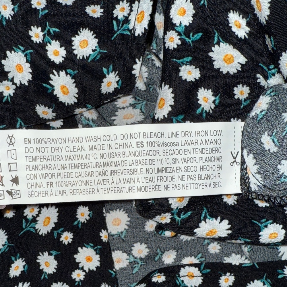 Forever 21 Juniors Black White Floral Short Sleeve Button down Mini Dress Size S - Picture 9 of 13